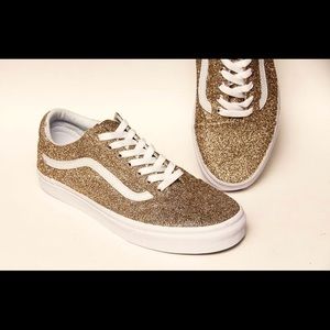 Vans® Unisex Old Skool Sneakers in Gold Glitter